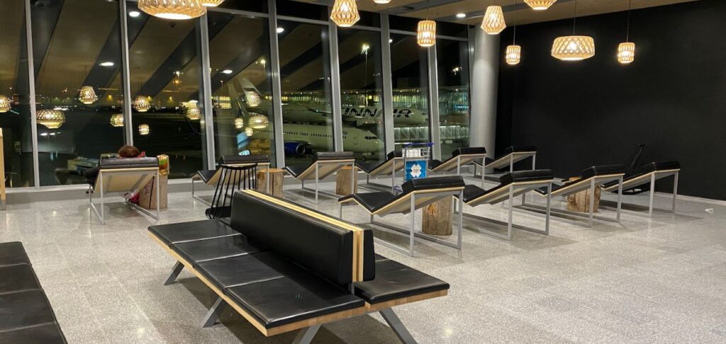 Delta Airlines AMS Terminal – Amsterdam Airport Schiphol