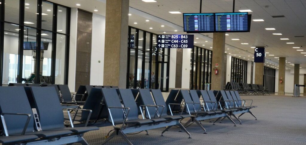 Qatar Airways YYZ Terminal – Toronto Pearson International Airport